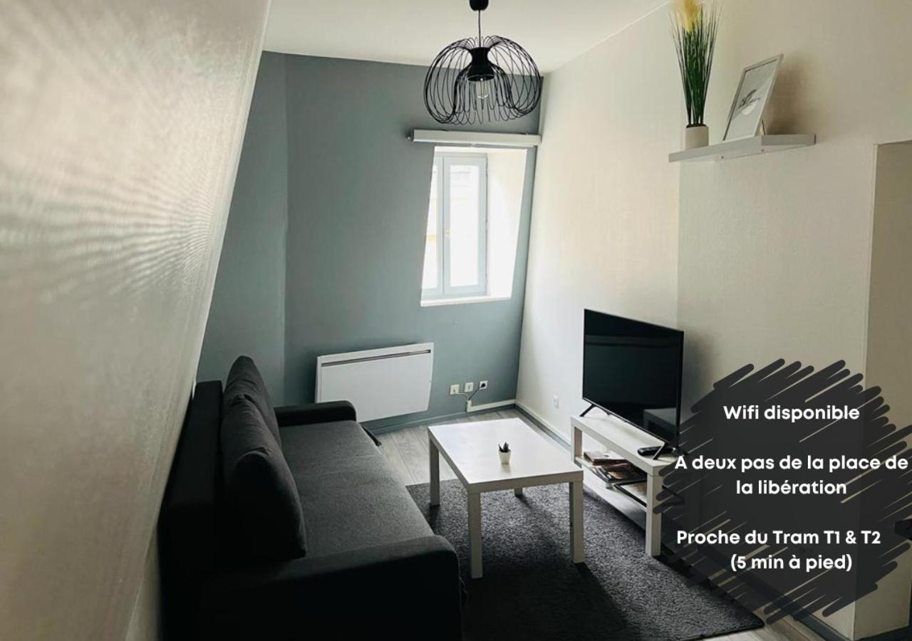 L'Appartement Des Ducs 第戎 外观 照片